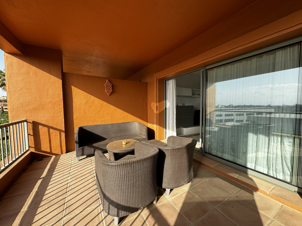 Appartement te koop in Estepona | 2 slaapkamers H5244364