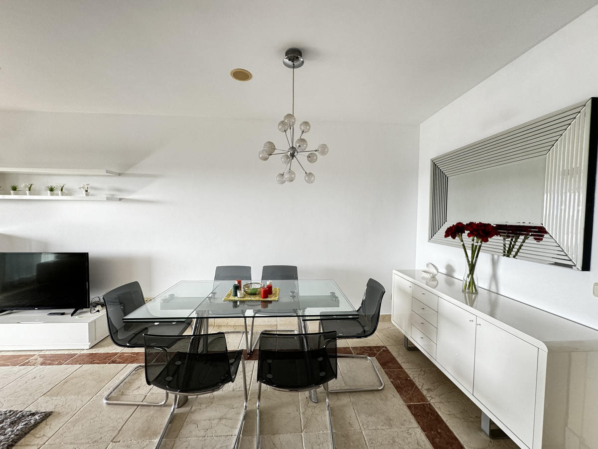 Appartement te koop in Estepona | 2 slaapkamers H5244364