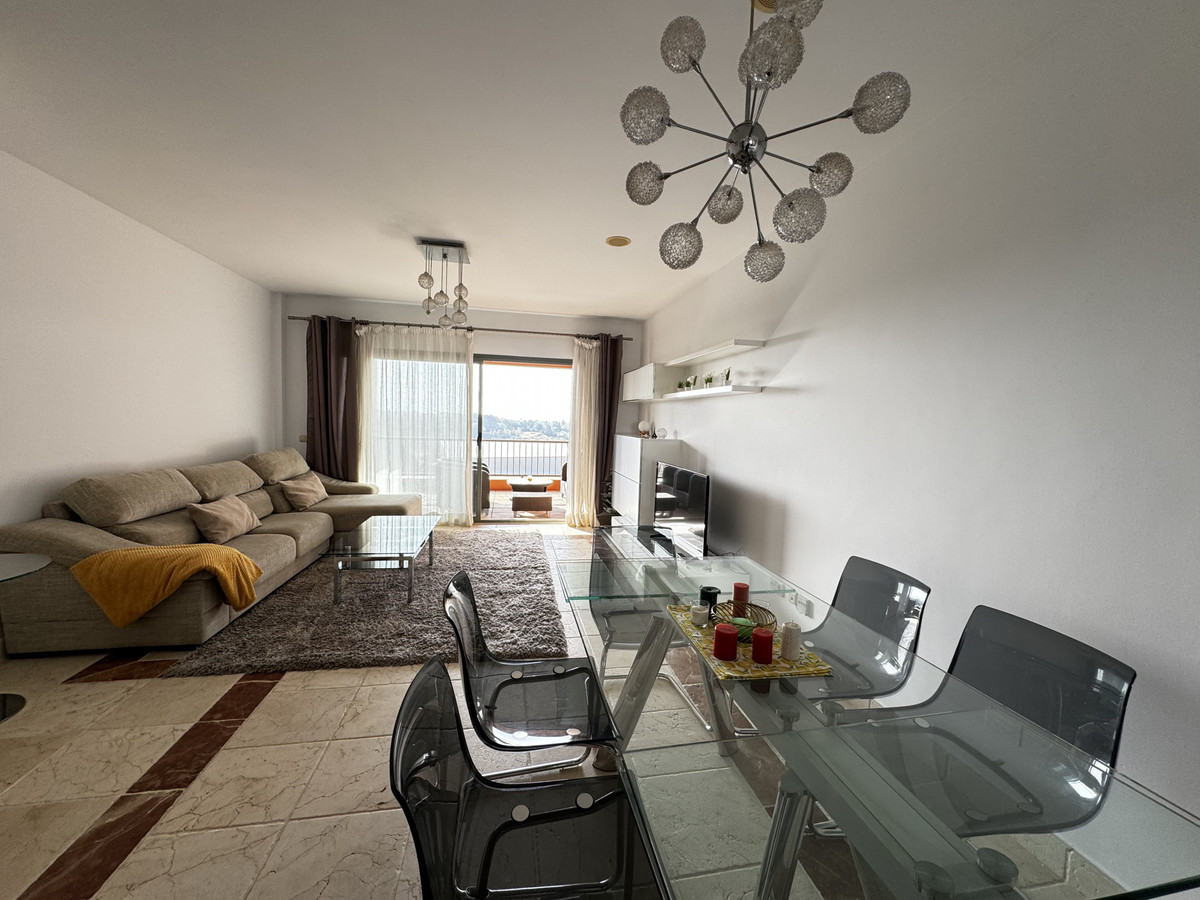Appartement te koop in Estepona | 2 slaapkamers H5244364