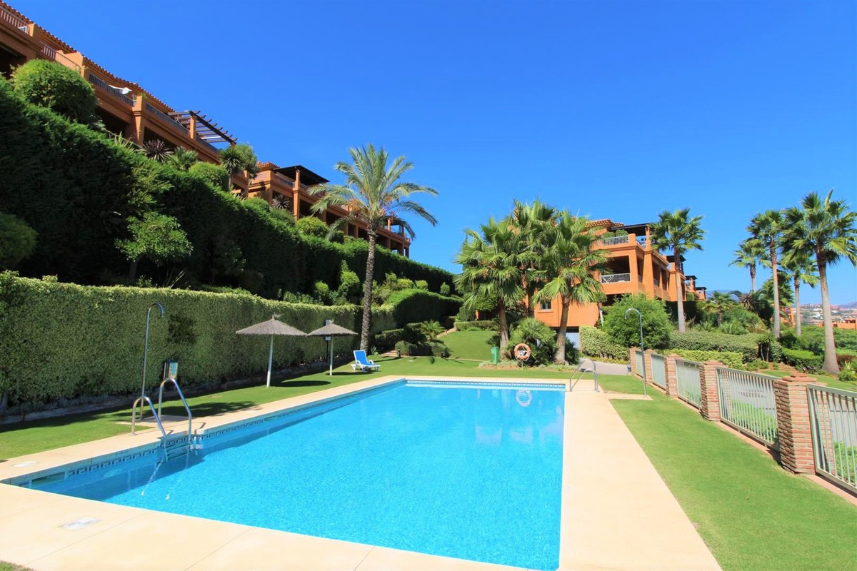 Appartement te koop in Estepona | 2 slaapkamers H5244364