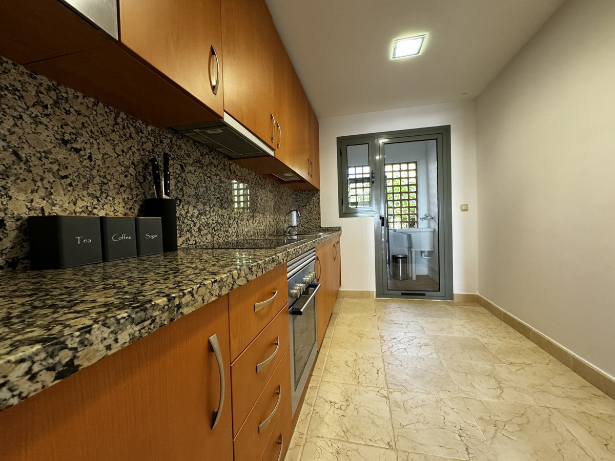 Appartement te koop in Estepona | 2 slaapkamers H5244364