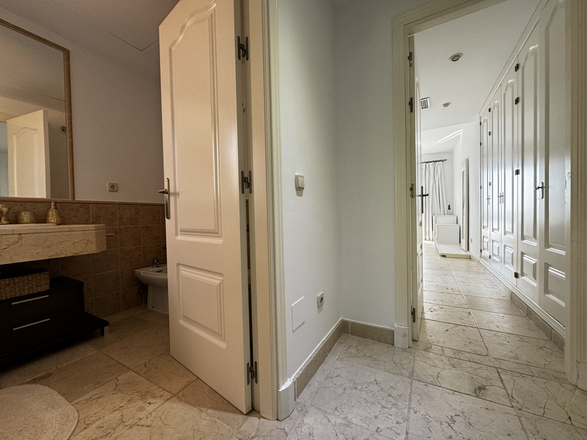 Appartement te koop in Estepona | 2 slaapkamers H5244364