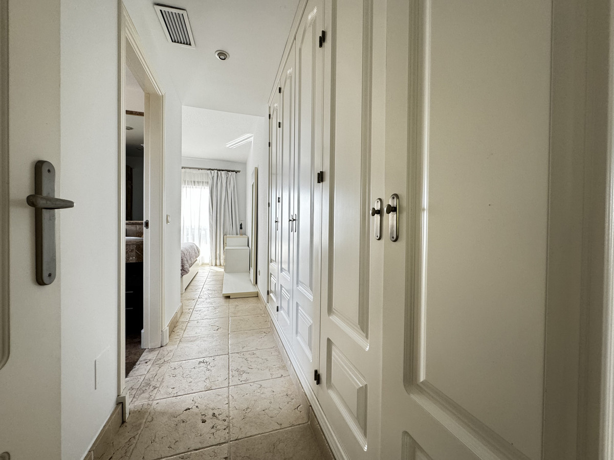 Appartement te koop in Estepona | 2 slaapkamers H5244364