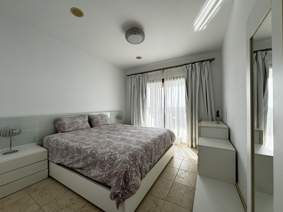 Appartement te koop in Estepona | 2 slaapkamers H5244364