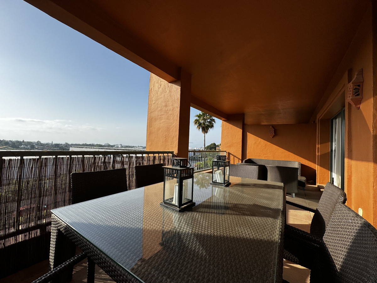 Appartement te koop in Estepona | 2 slaapkamers H5244364