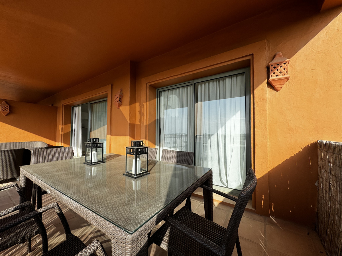 Appartement te koop in Estepona | 2 slaapkamers H5244364
