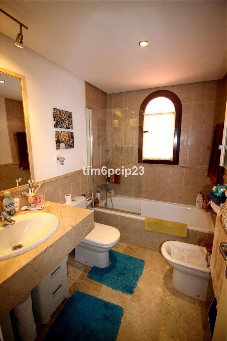 Appartement te koop in Estepona | 3 slaapkamers H5245606