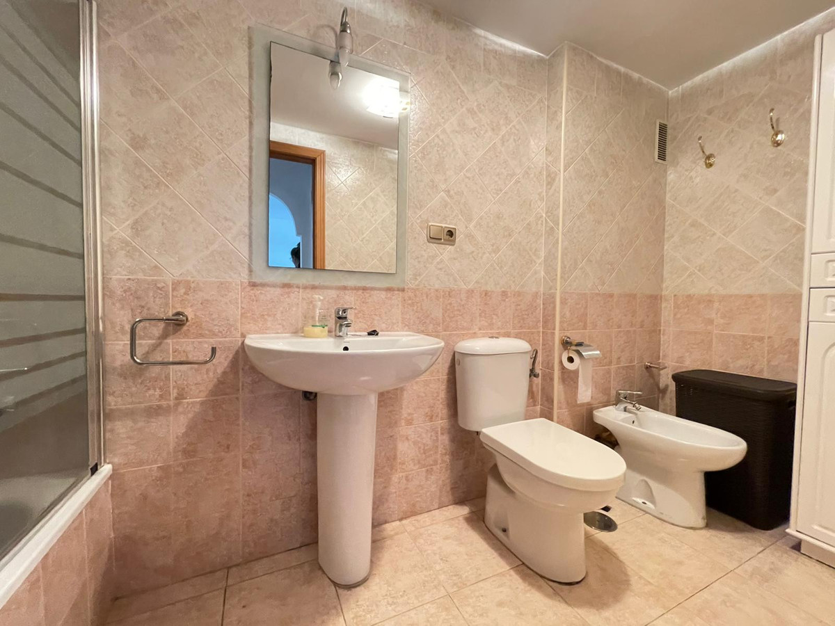 Appartement te koop in Estepona | 2 slaapkamers H5250973