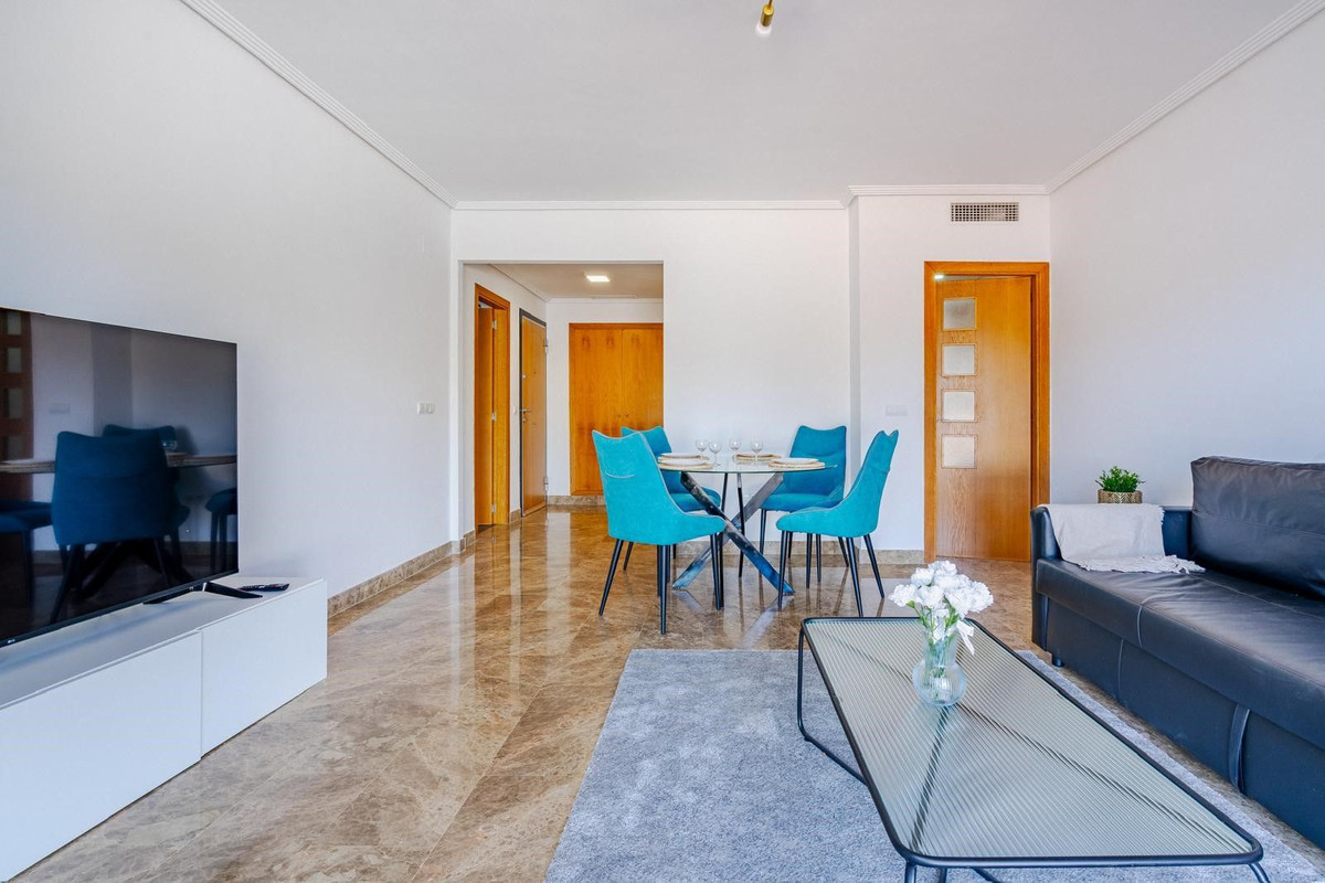 Appartement te koop in Estepona | 2 slaapkamers H5255392