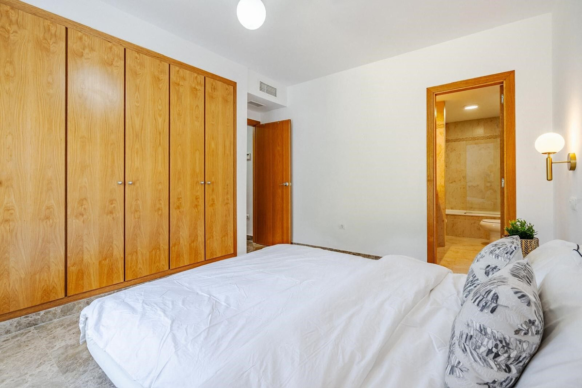 Appartement te koop in Estepona | 2 slaapkamers H5255392