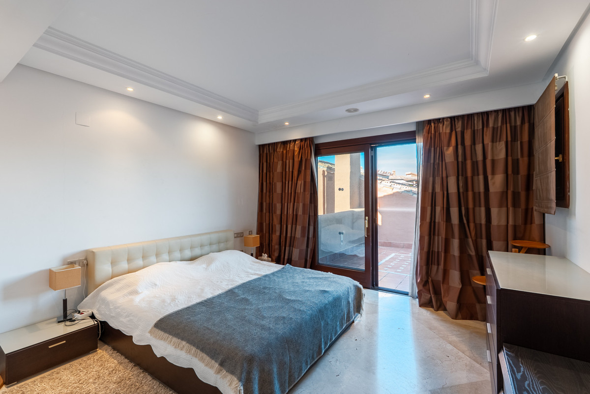 Penthouse te koop in Estepona | 1 slaapkamers H5255689