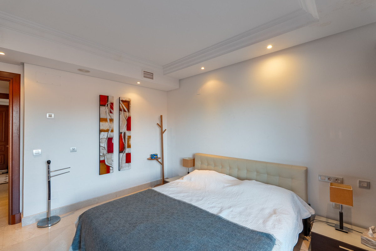 Penthouse te koop in Estepona | 1 slaapkamers H5255689