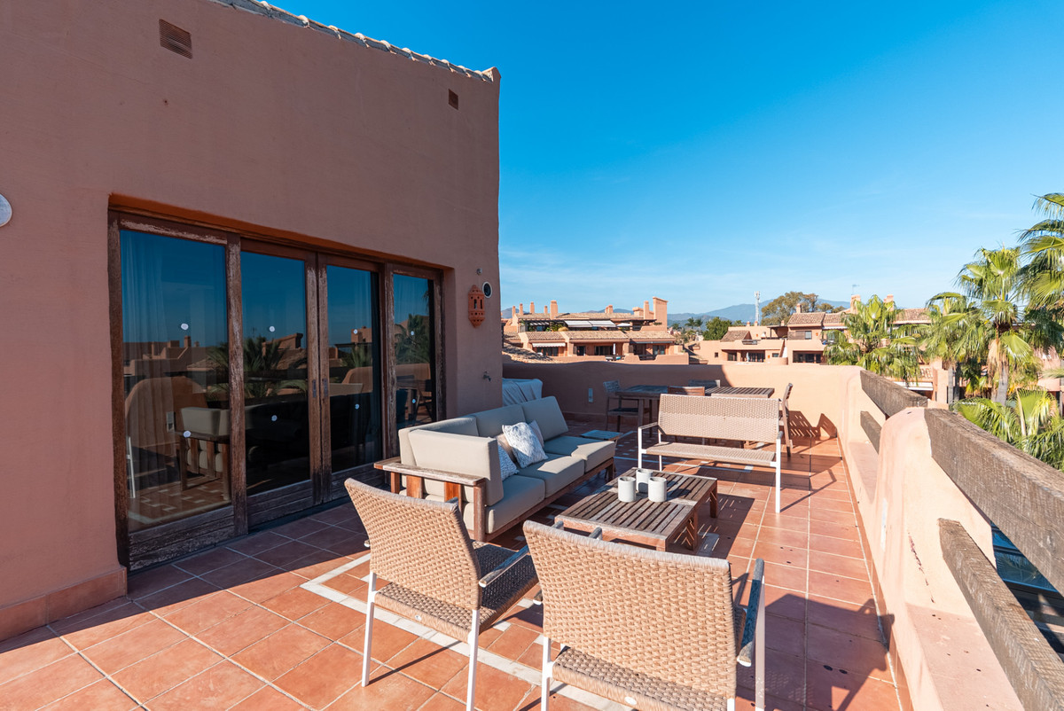 Penthouse te koop in Estepona | 1 slaapkamers H5255689