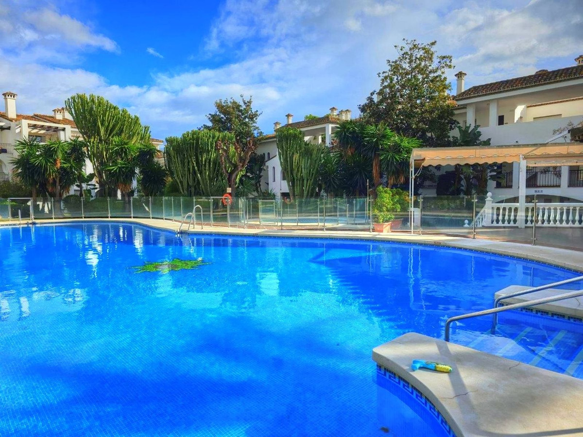 Appartement te koop in Estepona | 2 slaapkamers H5256355