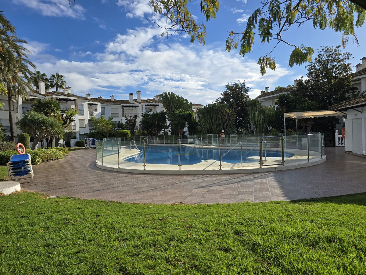 Appartement te koop in Estepona | 2 slaapkamers H5256355