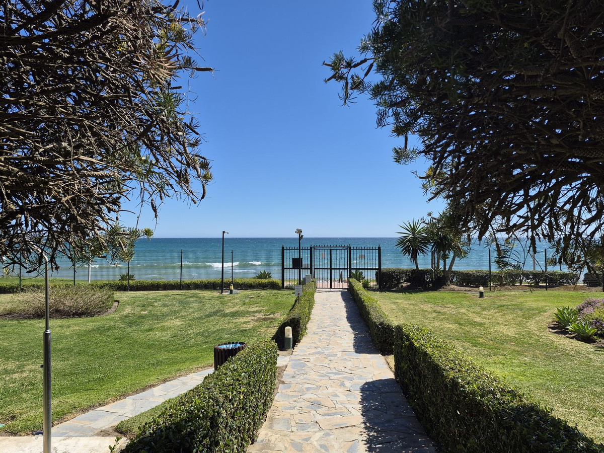 Appartement te koop in Estepona | 2 slaapkamers H5256355