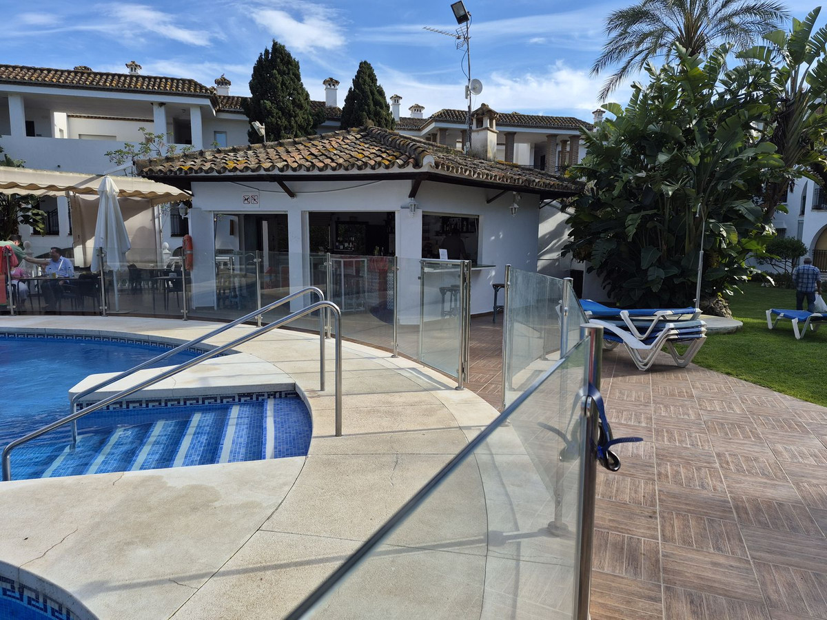 Appartement te koop in Estepona | 2 slaapkamers H5256355