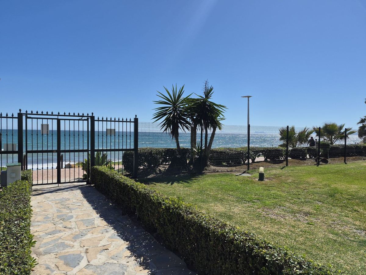 Appartement te koop in Estepona | 2 slaapkamers H5256355