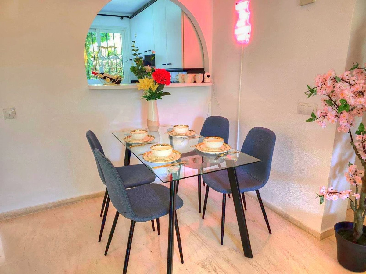 Appartement te koop in Estepona | 2 slaapkamers H5256355