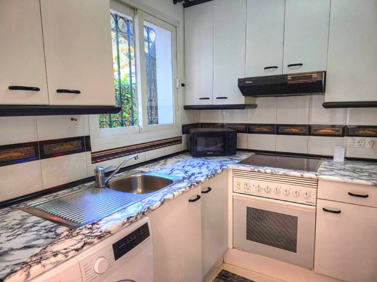 Appartement te koop in Estepona | 2 slaapkamers H5256355