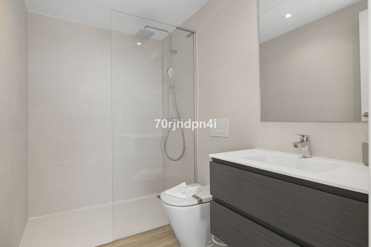 Appartement te koop in Estepona | 2 slaapkamers H5257021