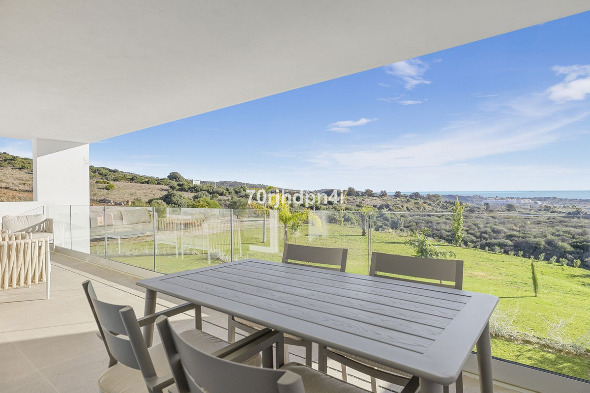 Appartement te koop in Estepona | 2 slaapkamers H5257021