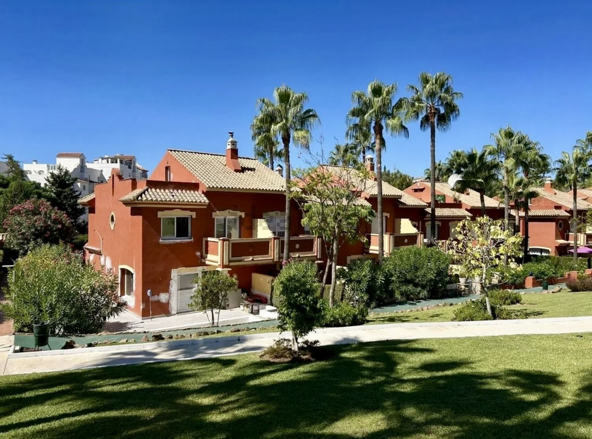 Appartement te koop in Estepona | 4 slaapkamers H5261461