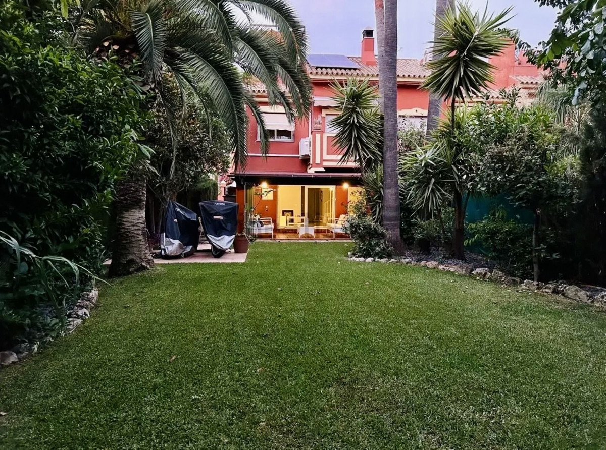 Appartement te koop in Estepona | 4 slaapkamers H5261461