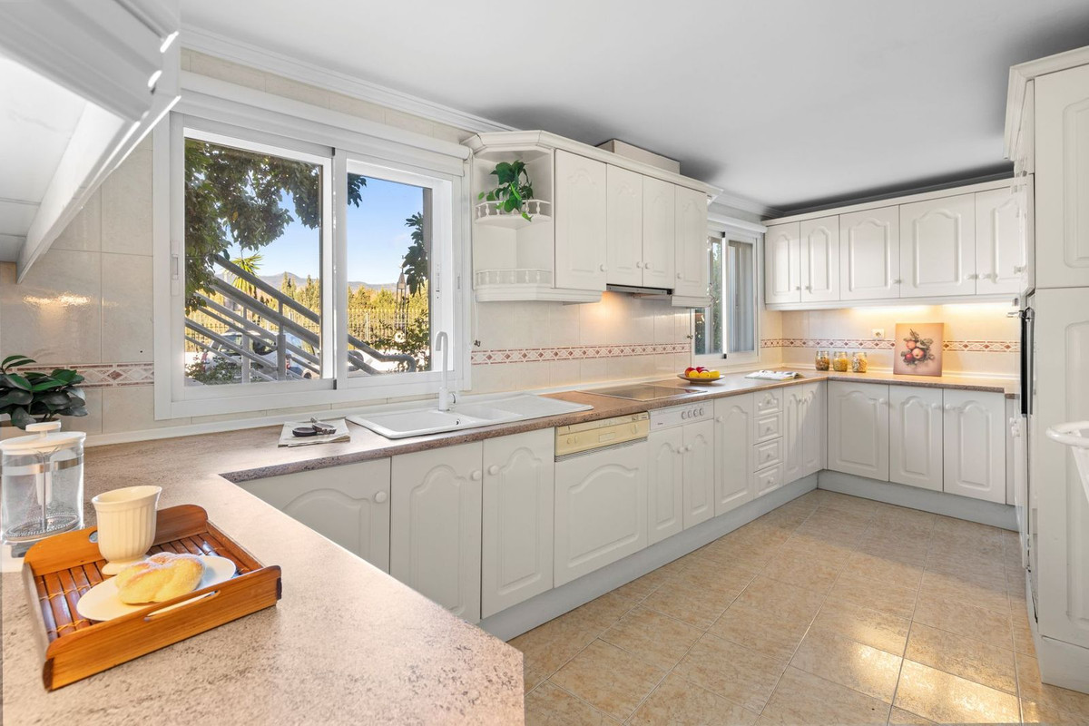 Duplex te koop in Estepona | 3 slaapkamers H5265277