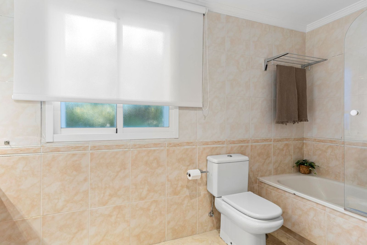 Duplex te koop in Estepona | 3 slaapkamers H5265277