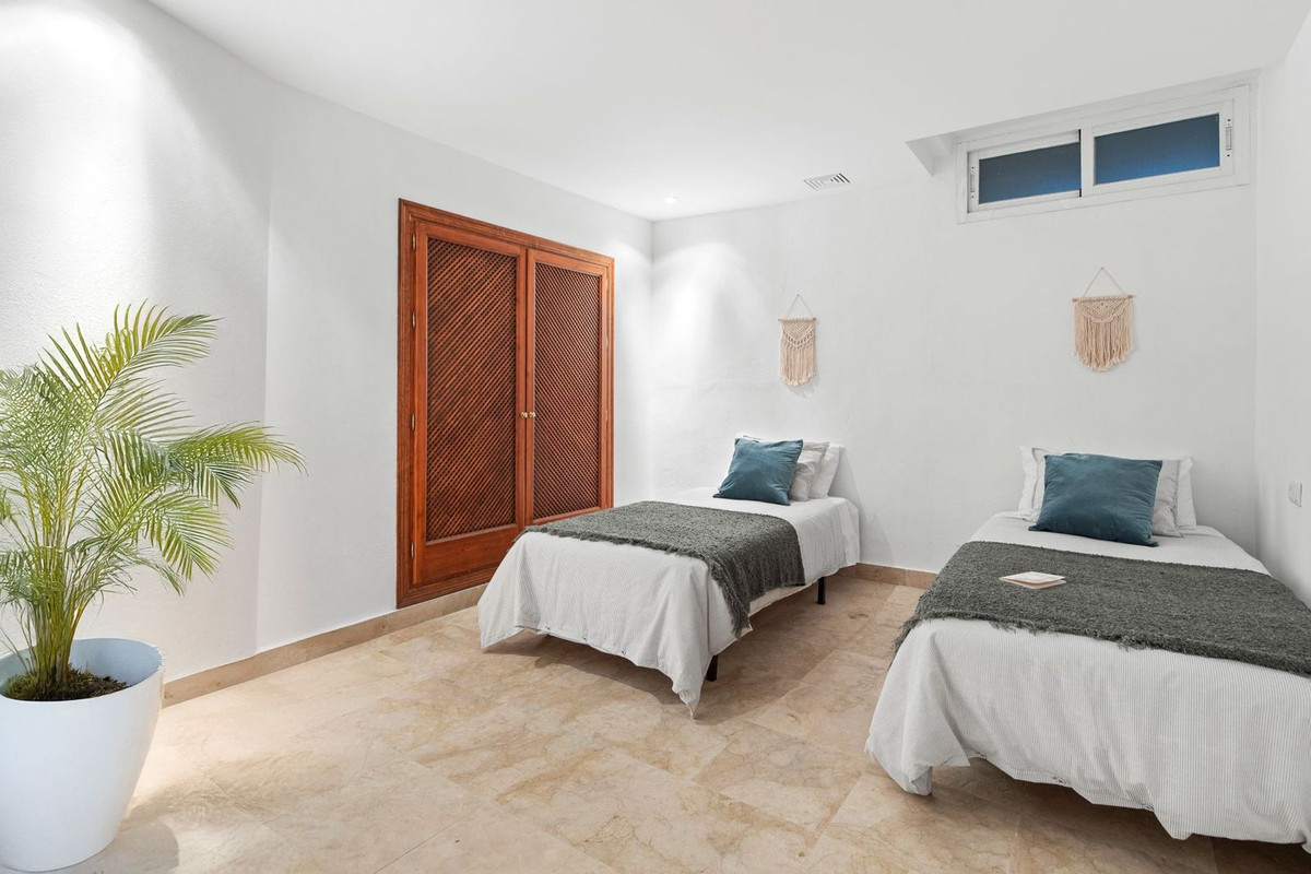 Duplex te koop in Estepona | 3 slaapkamers H5265277