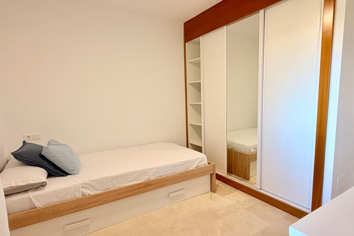 Appartement te koop in Estepona | 2 slaapkamers H5272048