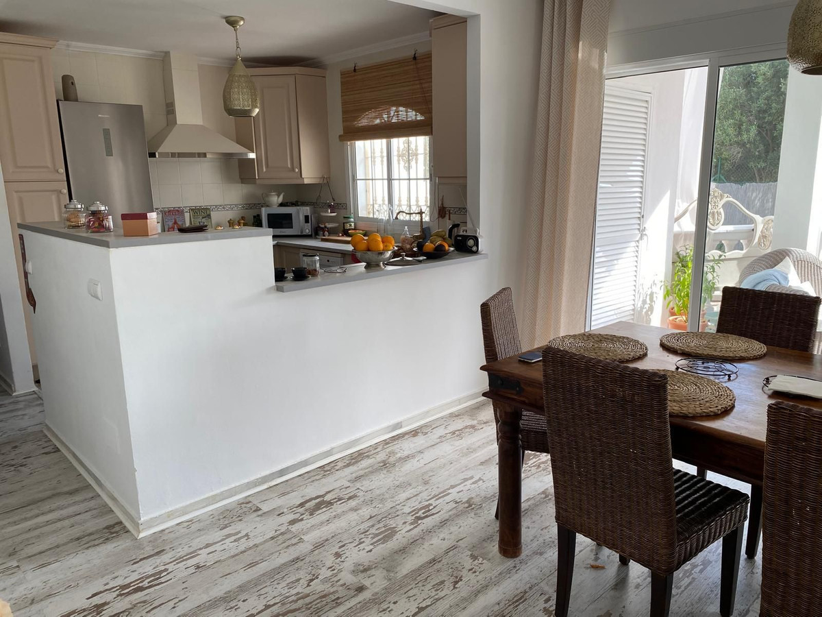 Appartement te koop in Estepona | 2 slaapkamers H5273899