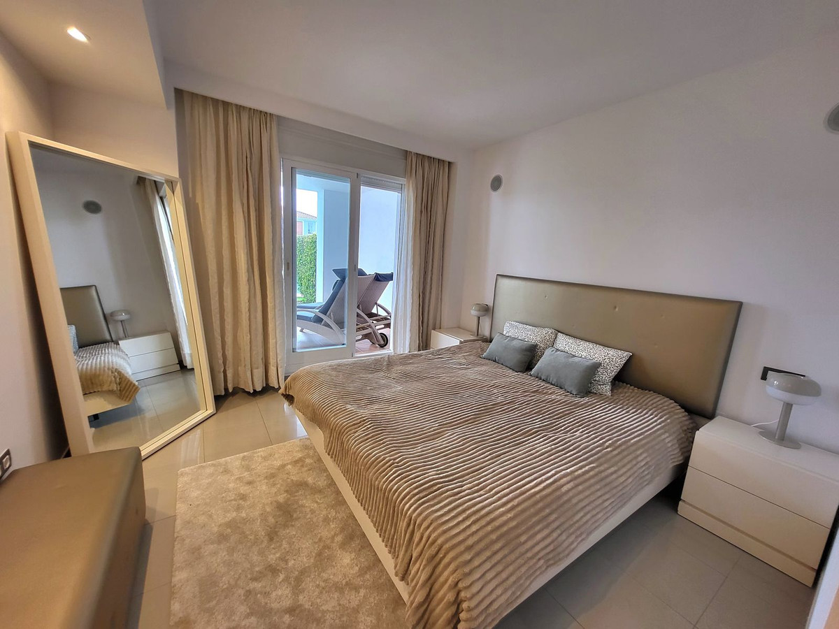 Appartement te koop in Estepona | 2 slaapkamers H5274001