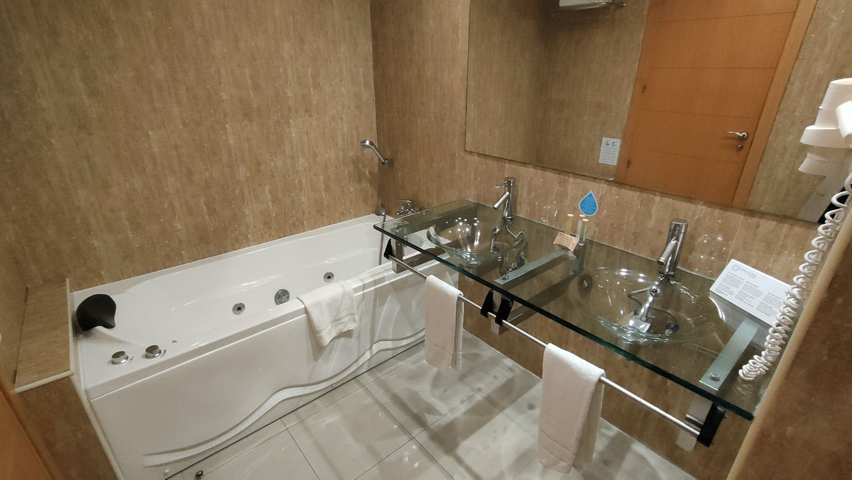 Appartement te koop in Estepona | 2 slaapkamers H5274001