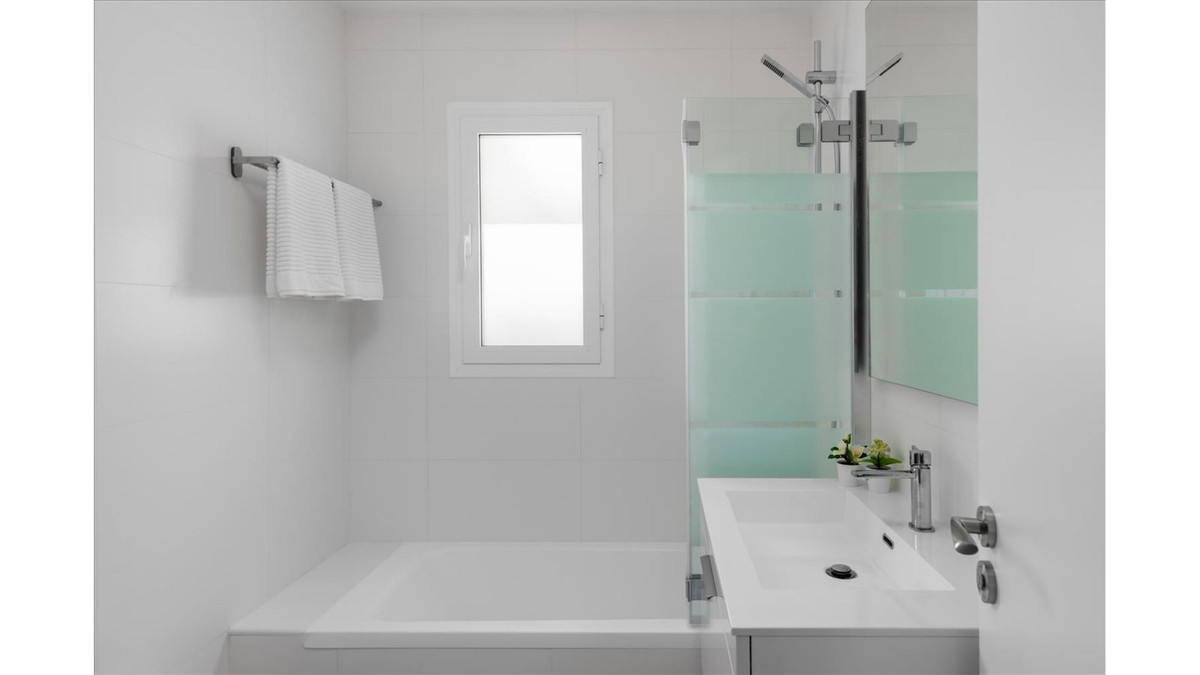 Bungalow te koop in Estepona | 2 slaapkamers H5274334