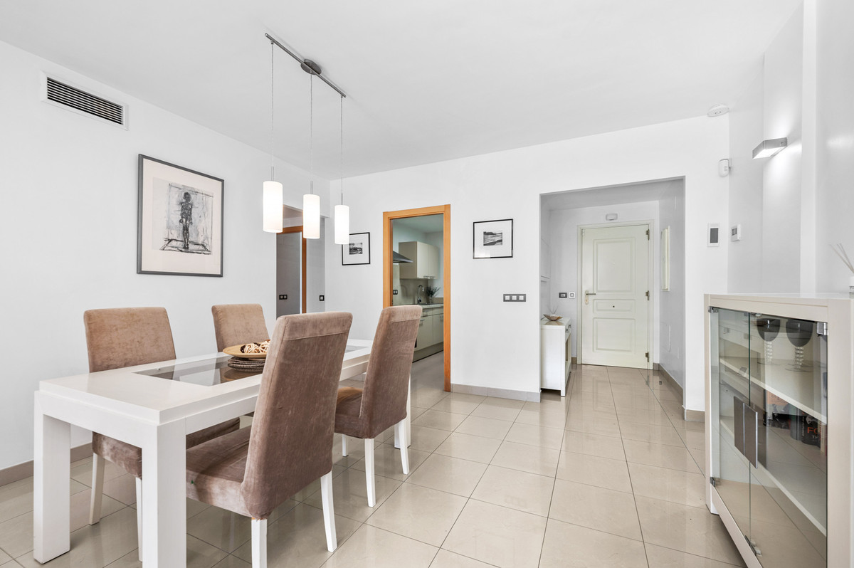 Appartement te koop in Estepona | 2 slaapkamers H5283325