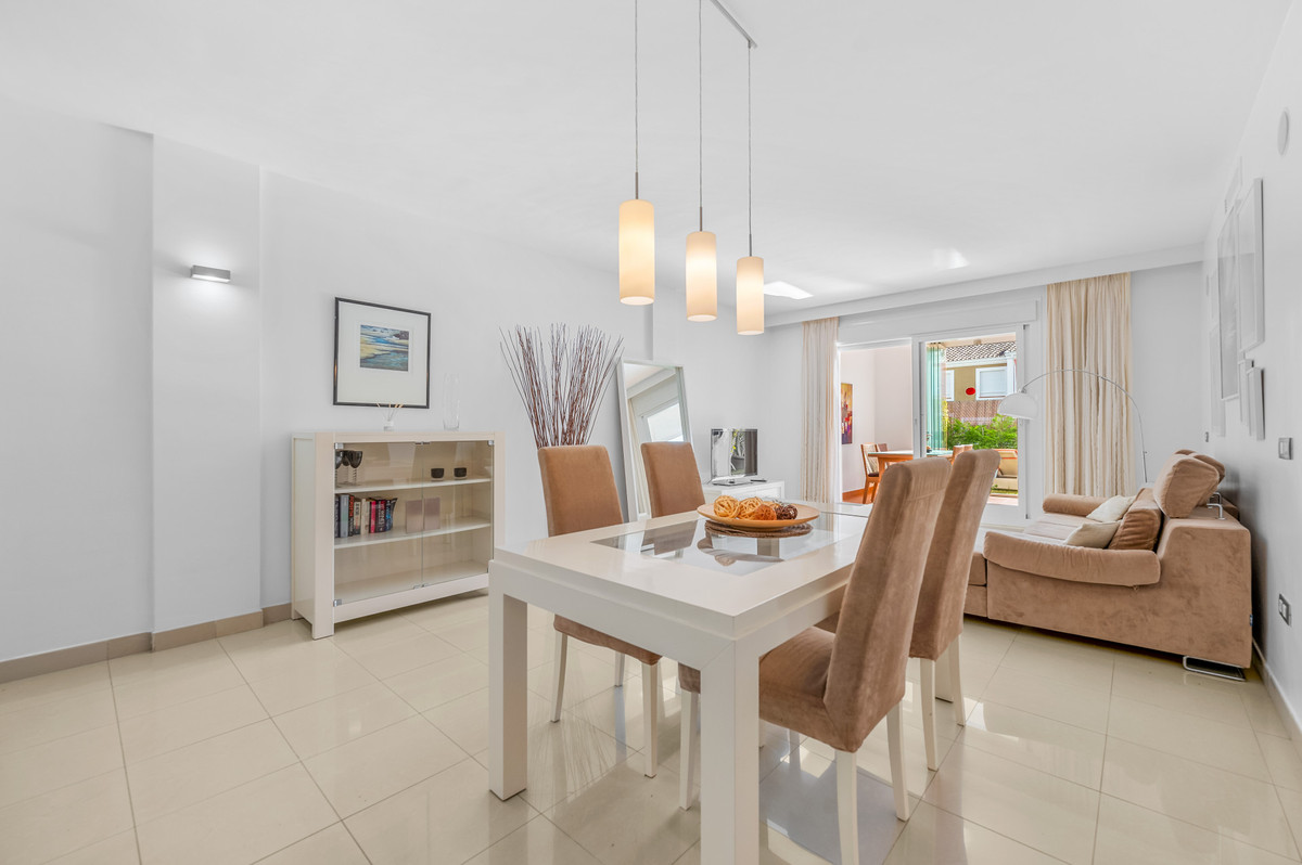 Appartement te koop in Estepona | 2 slaapkamers H5283325