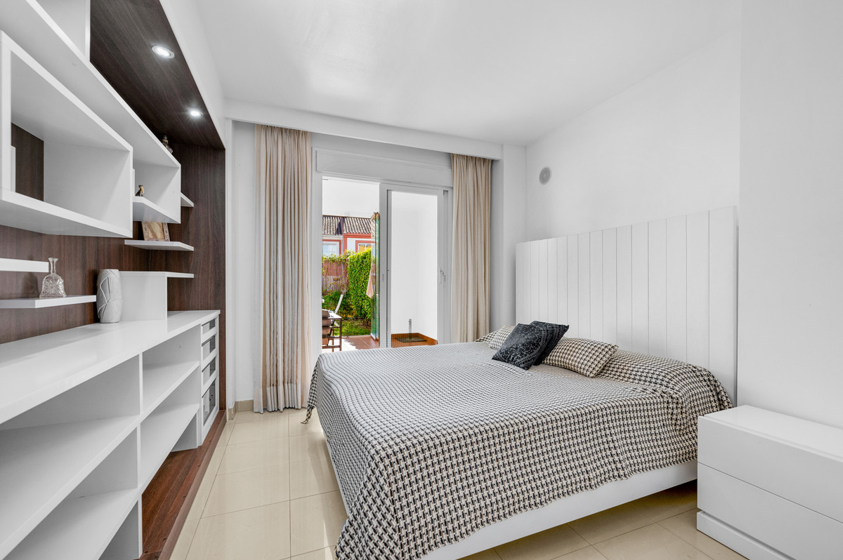 Appartement te koop in Estepona | 2 slaapkamers H5283325