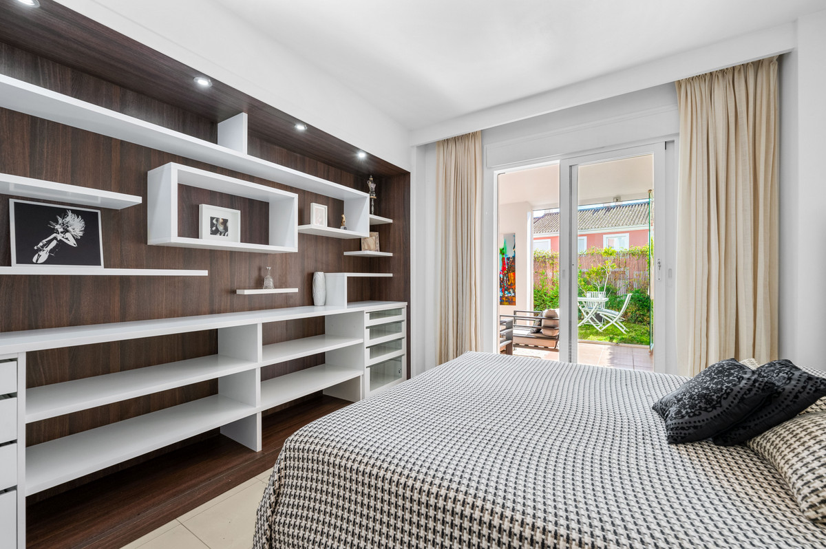 Appartement te koop in Estepona | 2 slaapkamers H5283325