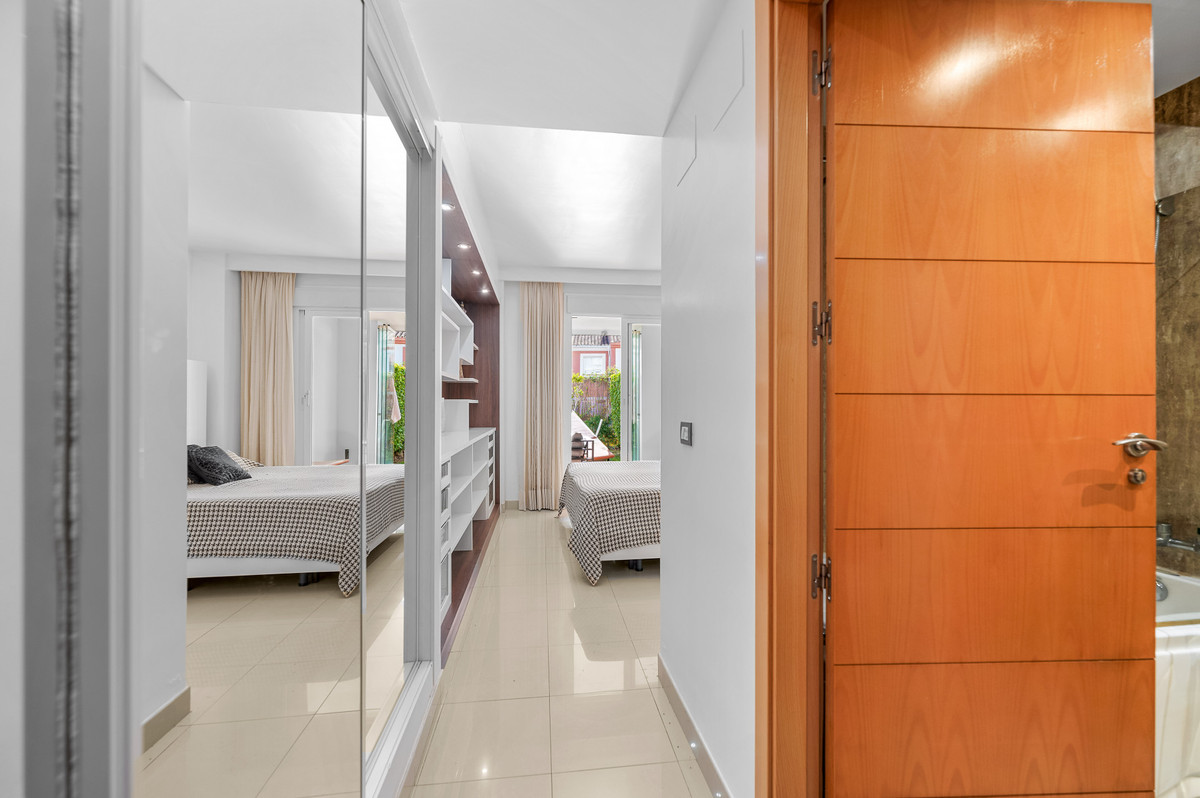 Appartement te koop in Estepona | 2 slaapkamers H5283325