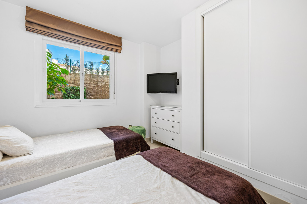 Appartement te koop in Estepona | 2 slaapkamers H5283325