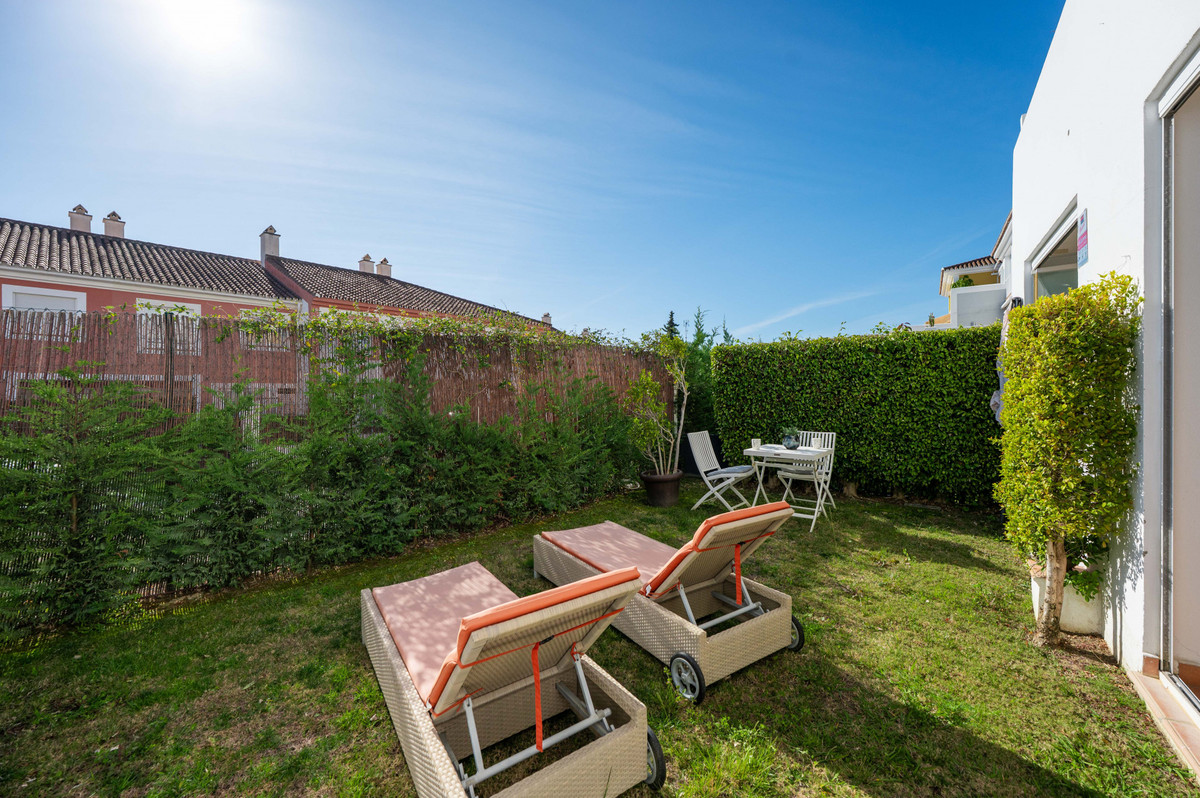 Appartement te koop in Estepona | 2 slaapkamers H5283325