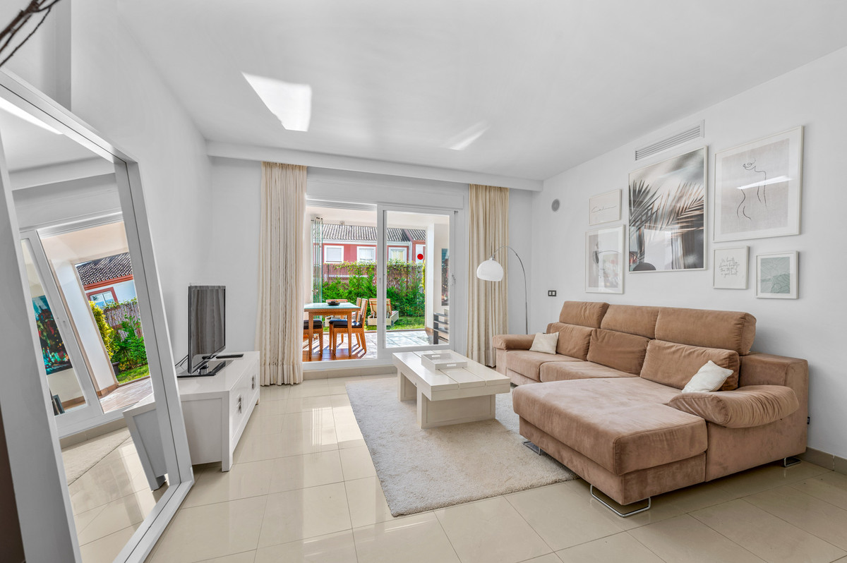 Appartement te koop in Estepona | 2 slaapkamers H5283325