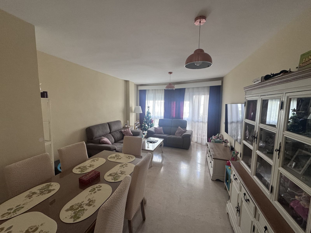 Appartement te koop in Estepona | 4 slaapkamers H5283676