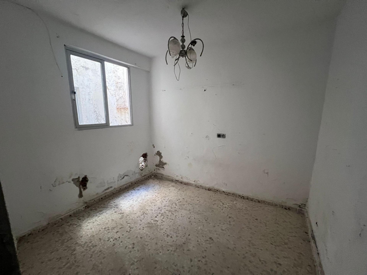 Appartement te koop in Estepona | 8 slaapkamers H5284240