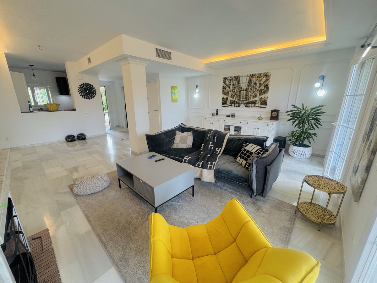 Appartement te koop in Estepona | 4 slaapkamers H5284249