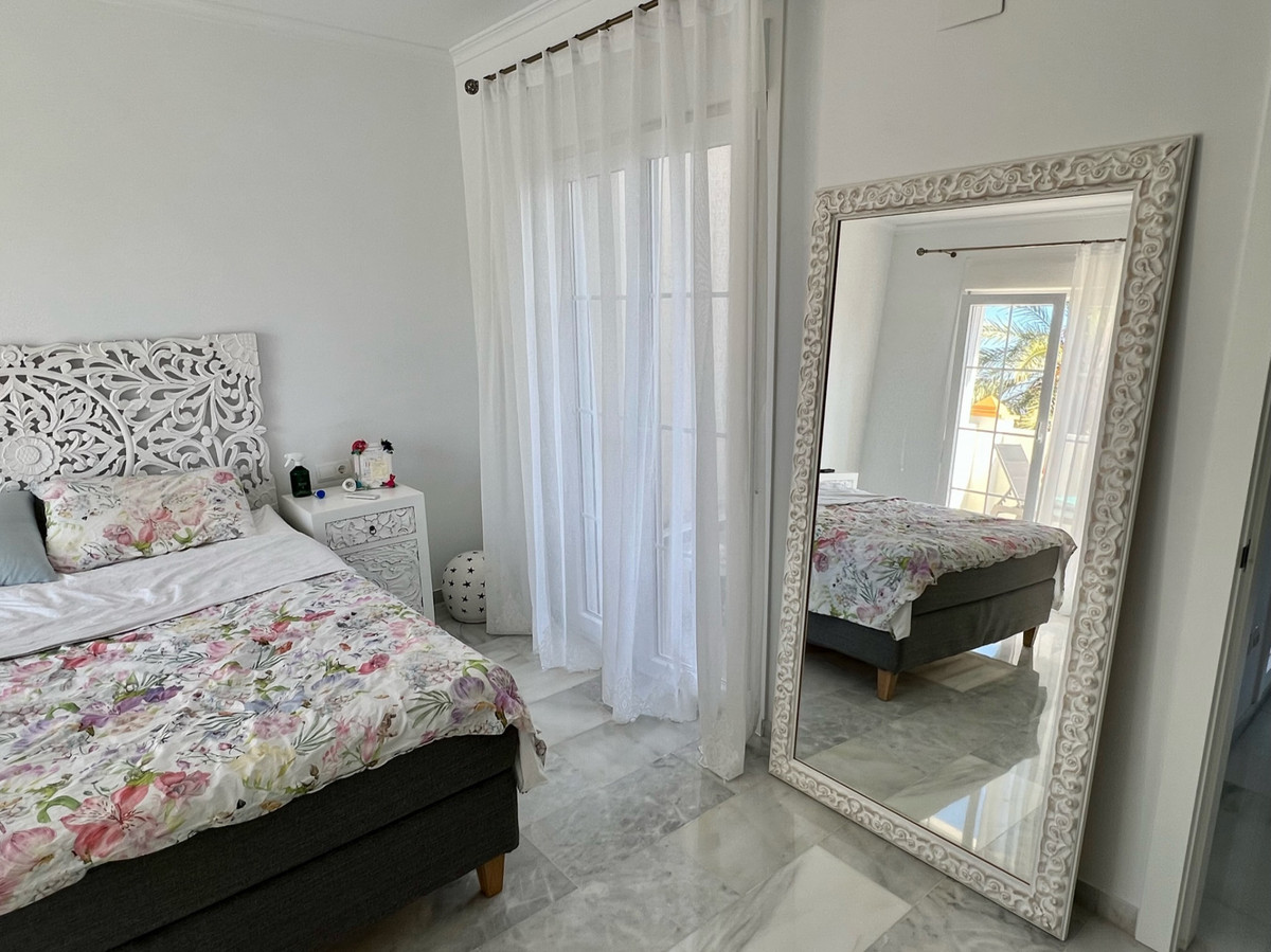 Appartement te koop in Estepona | 4 slaapkamers H5284249