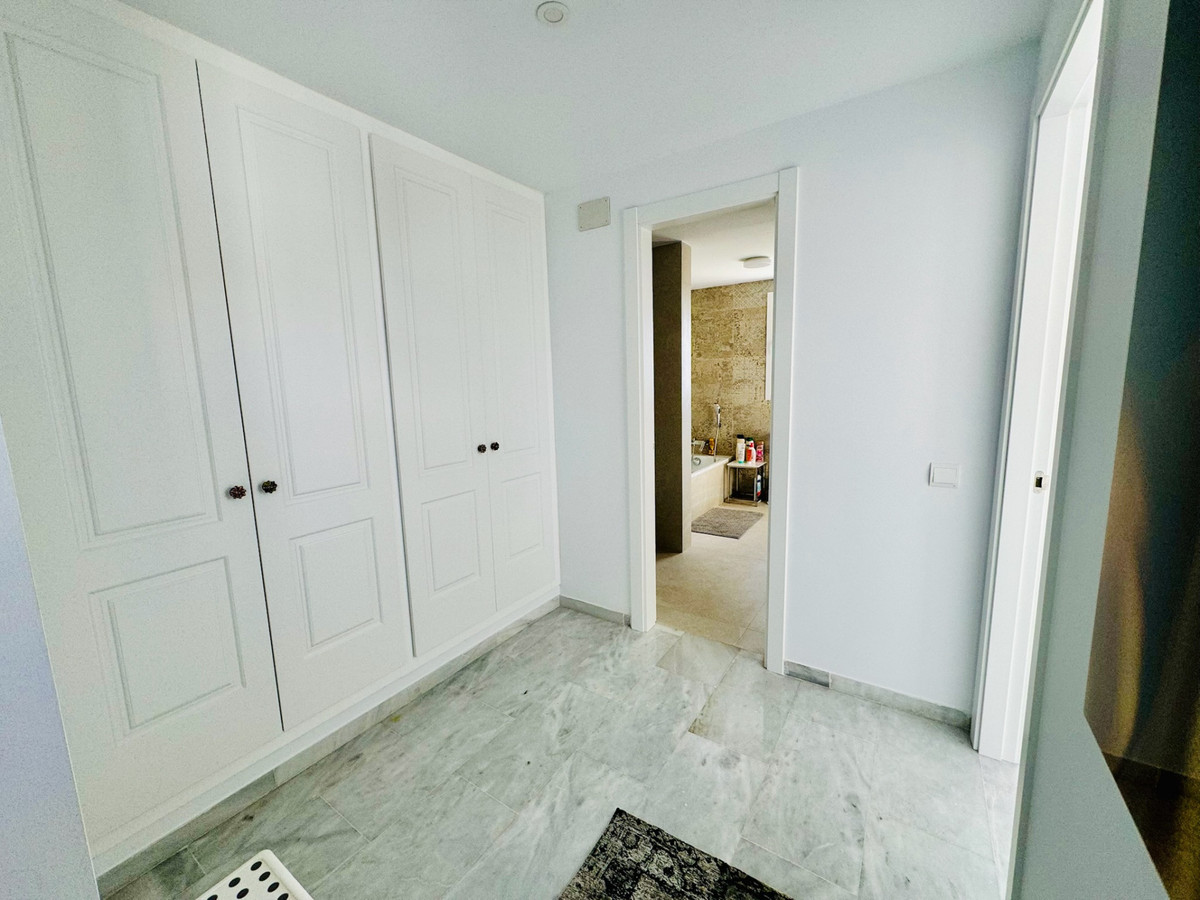 Appartement te koop in Estepona | 4 slaapkamers H5284249