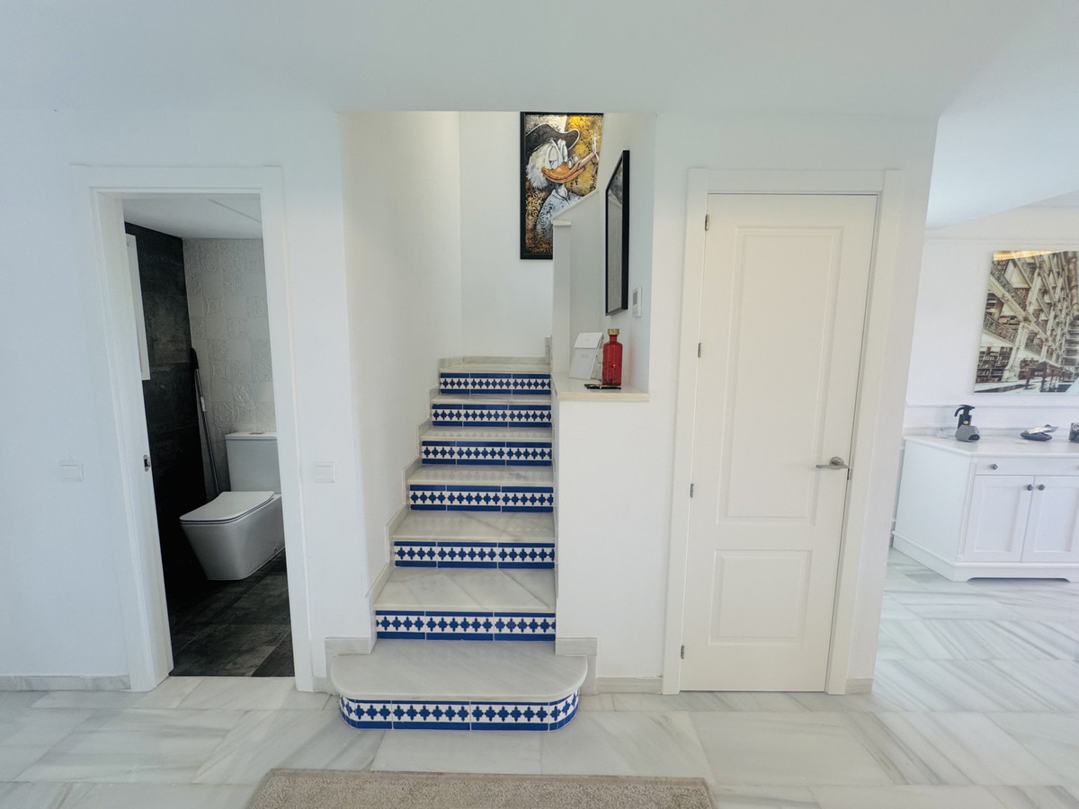 Appartement te koop in Estepona | 4 slaapkamers H5284249